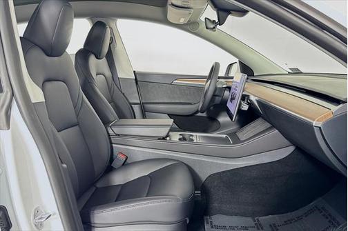 2024 Tesla Model Y Long Range Dual Motor All-Wheel Drive