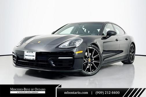 2022 Porsche Panamera 