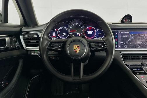 2022 Porsche Panamera 