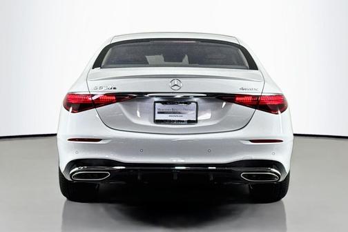 MANUFAKTUR Moonlight White Metallic 2026 Mercedes-Benz S-Class S 580e 4MATIC
