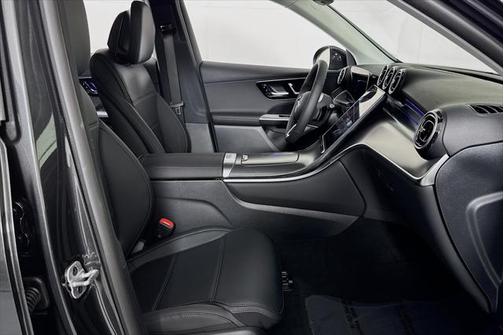 2025 Mercedes-Benz GLC 350e Base
