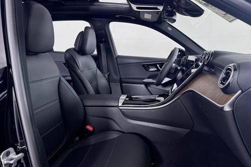 2026 Mercedes-Benz GLC 300 4MATIC