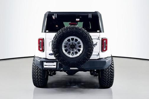 Oxford White 2024 Ford Bronco Outer Banks