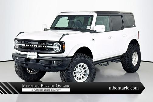 Oxford White 2024 Ford Bronco Outer Banks