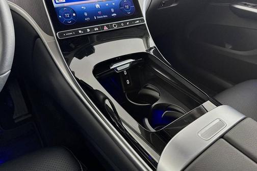 2025 Mercedes-Benz GLC 350e Base