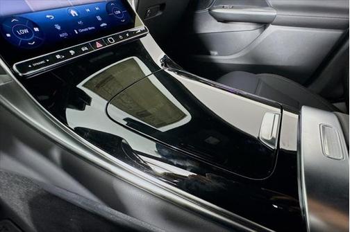 2025 Mercedes-Benz GLC 350e Base