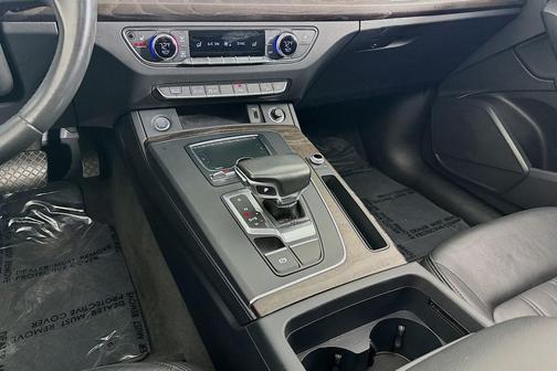 2018 Audi Q5 2.0T Premium Plus