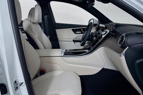 2026 Mercedes-Benz GLC 300 Base