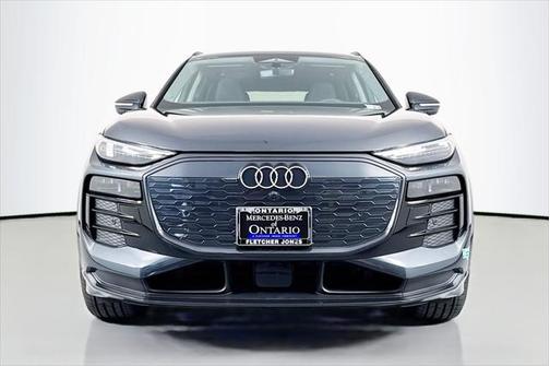 2025 Audi Q6 e-tron Prestige quattro