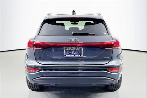 2025 Audi Q6 e-tron Prestige quattro