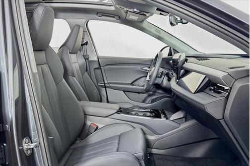 2025 Audi Q6 e-tron Prestige quattro