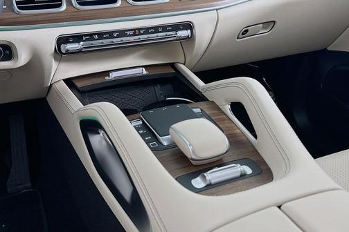 Polar White 2026 Mercedes-Benz GLS 450 4MATIC