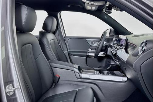 2025 Mercedes-Benz EQB 300 4MATIC