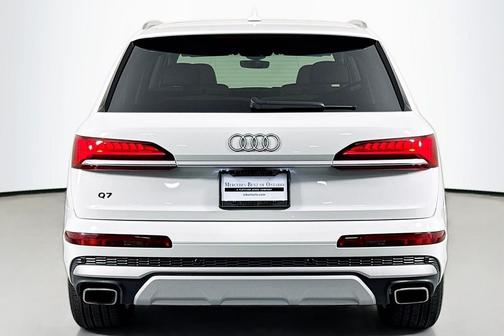 2025 Audi Q7 55 Premium