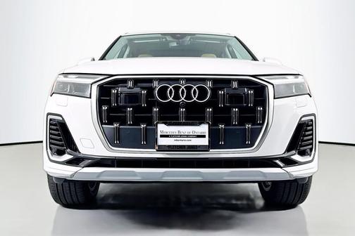 2025 Audi Q7 55 Premium