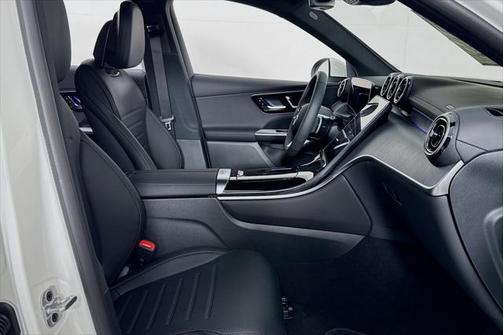 2025 Mercedes-Benz GLC 350e Base