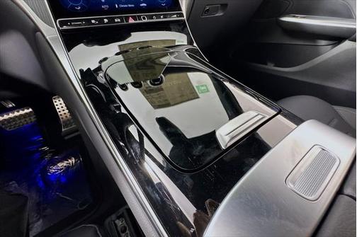 2025 Mercedes-Benz GLC 350e Base