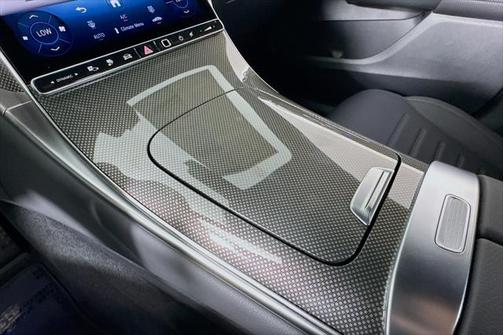 2025 Mercedes-Benz GLC 350e Base