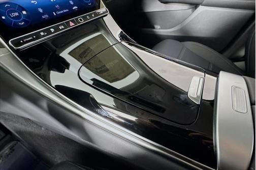 2025 Mercedes-Benz GLC 350e Base