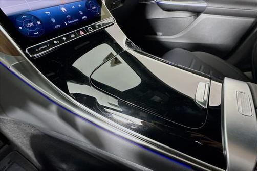 2025 Mercedes-Benz GLC 350e Base
