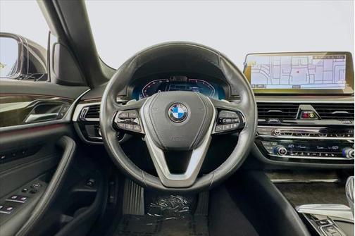 2021 BMW 530 530i