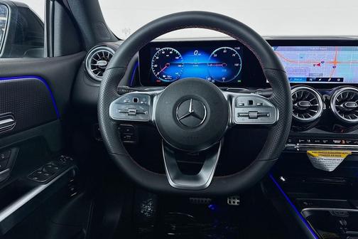 2022 Mercedes-Benz EQB 300 4MATIC