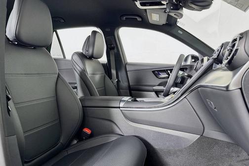 2026 Mercedes-Benz GLC 300 Base