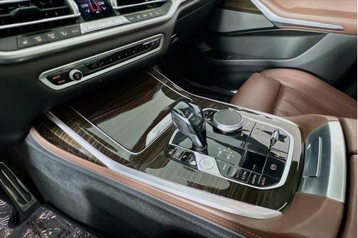 2020 BMW X7 M50i