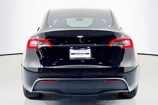 2025 Tesla Model Y Long Range Dual Motor Rear-Wheel Drive