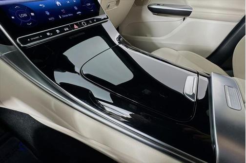 2025 Mercedes-Benz GLC 350e Base