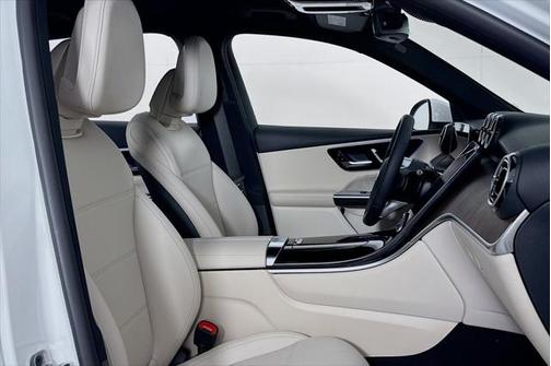 2025 Mercedes-Benz GLC 350e Base