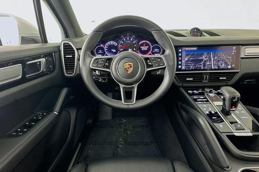 2023 Porsche Cayenne Platinum Edition