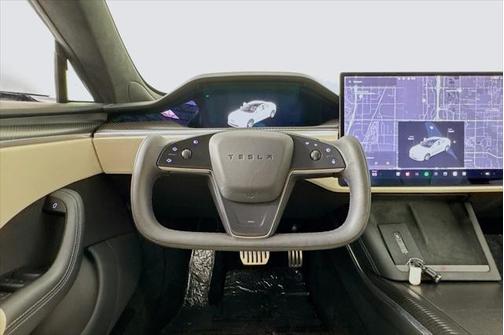 2022 Tesla Model S Plaid