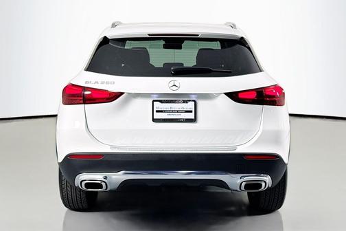 Polar White 2026 Mercedes-Benz GLA 250 4MATIC