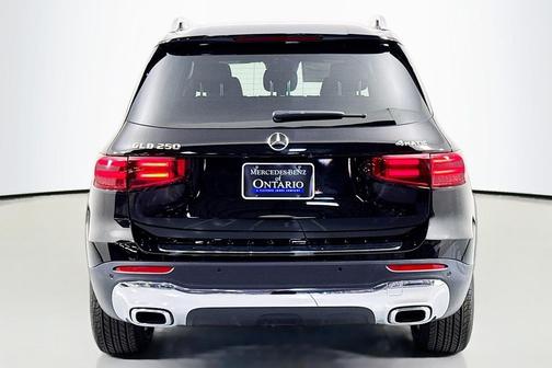 2025 Mercedes-Benz GLB 250 4MATIC