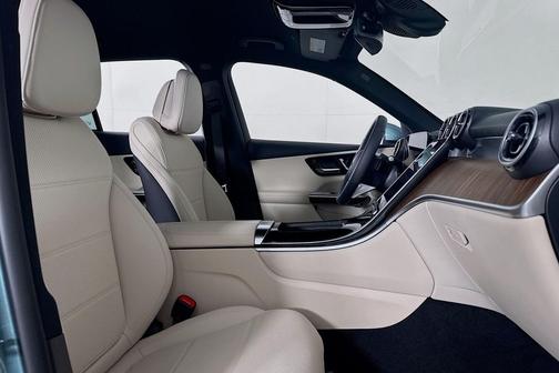 2025 Mercedes-Benz GLC 350e Base