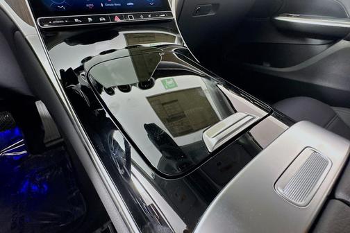 2025 Mercedes-Benz GLC 350e Base