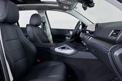 Obsidian Black Metallic 2026 Mercedes-Benz GLE 450 4MATIC