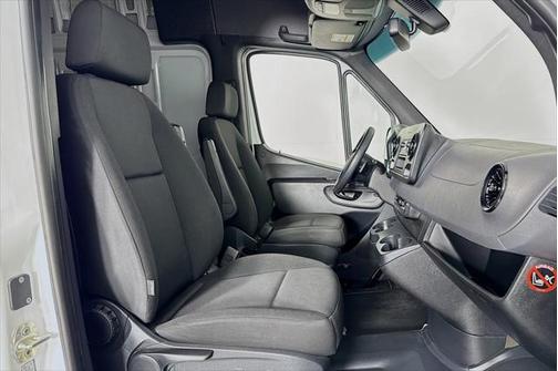 2020 Mercedes-Benz Sprinter 2500 Standard Roof
