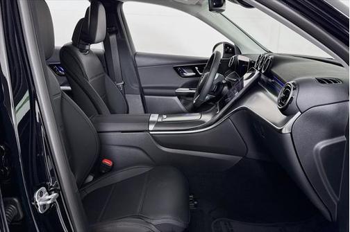 2025 Mercedes-Benz GLC 350e Base
