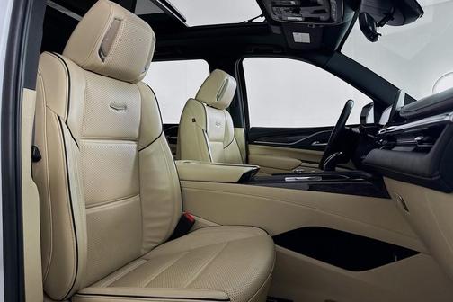 2022 Cadillac Escalade ESV Premium Luxury