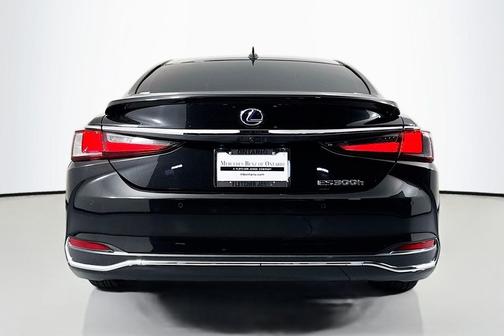 2021 Lexus ES 300h Base