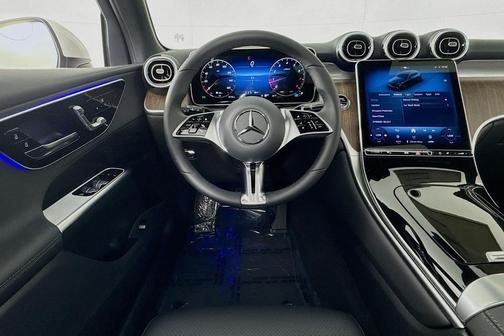 2026 Mercedes-Benz GLC 300 Base