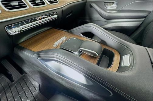 2025 Mercedes-Benz GLE 450e 4MATIC
