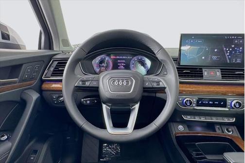 2025 Audi Q5 40 Premium Plus