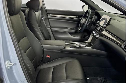 2022 Honda Accord Hybrid Base