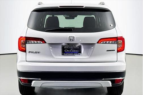 2020 Honda Pilot Touring 8-Passenger