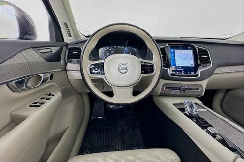 2022 Volvo XC90 Recharge Plug-In Hybrid T8 Inscription 6 Passenger
