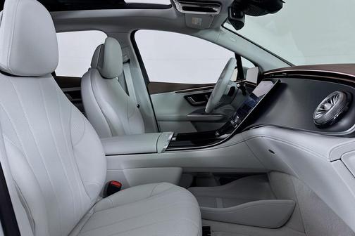 Polar White 2026 Mercedes-Benz EQE 320+ EQE 320+