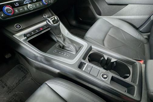 2022 Audi Q3 45 S line Premium